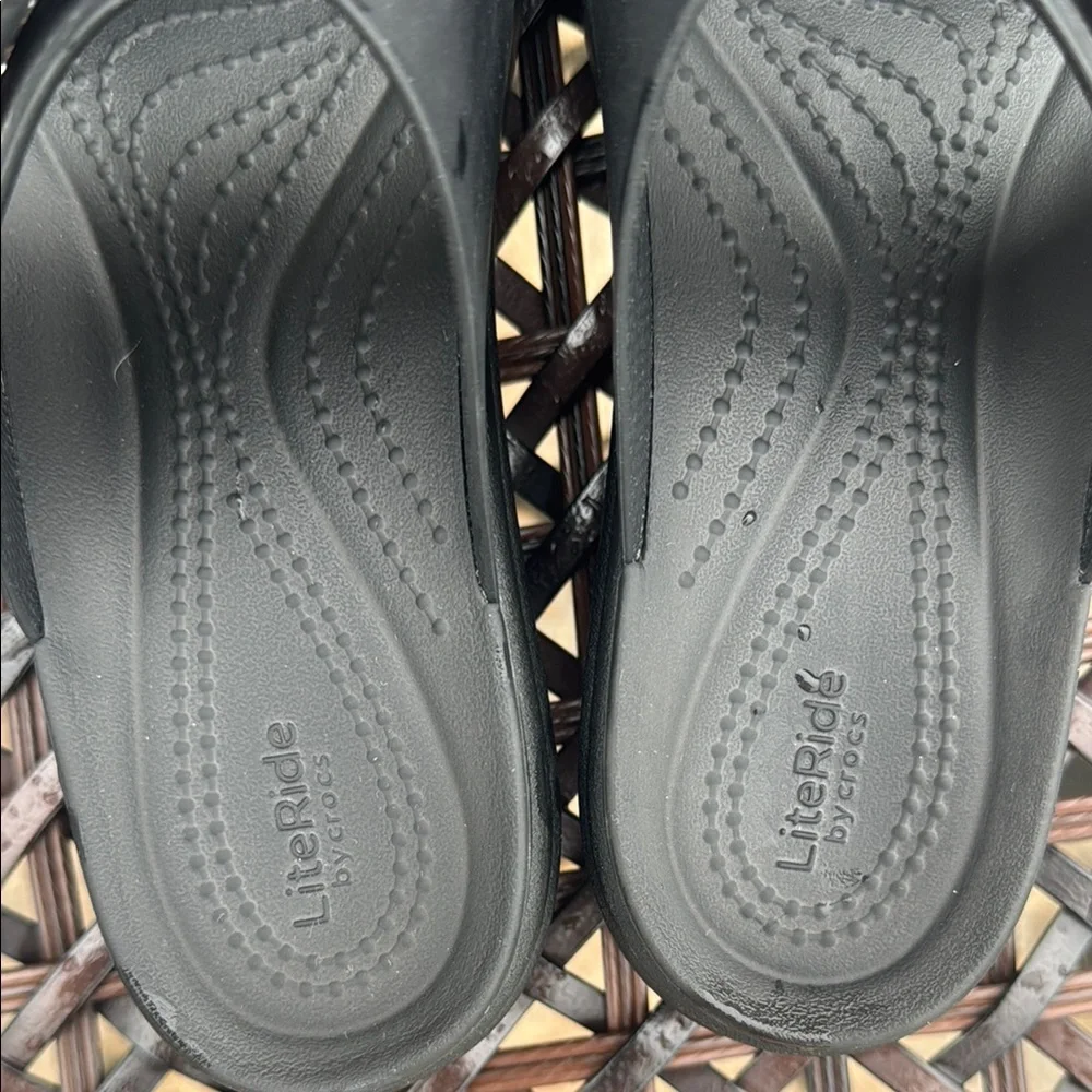 CROCS stylish black